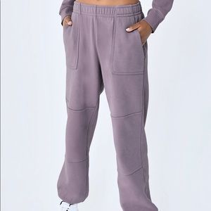 Cozy Fleece Boyfriend Cargo Jogger - Purple Ash